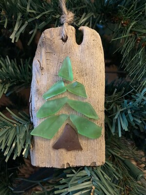 Driftwood Christmas Ornaments with Faux Seaglass | Cute Holiday Gift Tags | Simple Thank You Gift | Happy Colorful Beach Art - image4